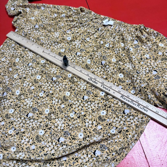 NWOT LOFT GOLD YELLOW MUSTARD FLORAL DAISY TOP LONG SLEEVES. top - Picture 6 of 7